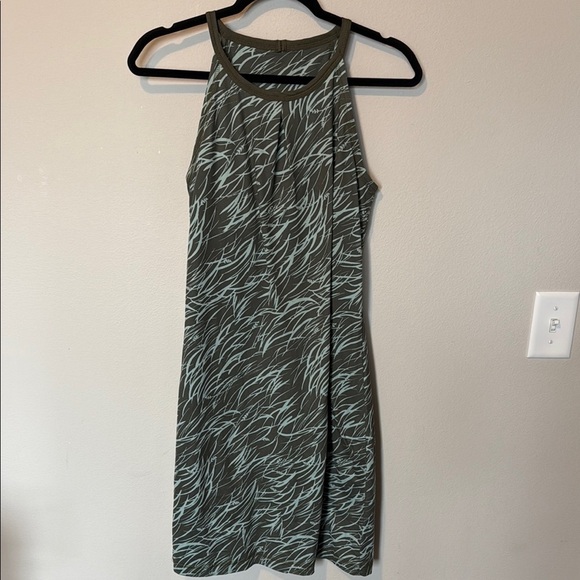 Patagonia Dresses & Skirts - Patagonia Tropical Green Dress Built In Bra Support Womens Small EUC Vacation